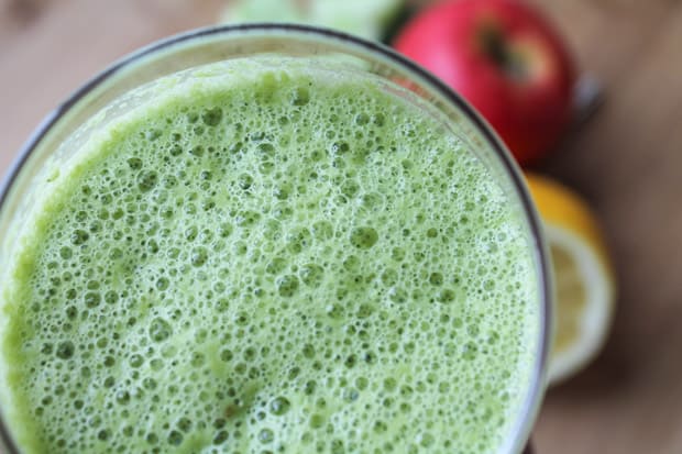 Drinking a smoothie a day keeps the doctor away! This Detox Green Smoothie is a fresh, banana free option that is bursting with vitamins and minerals.