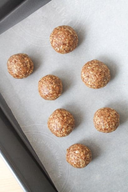 Coconut and Almond Butter Energy Balls – No Added Sugar