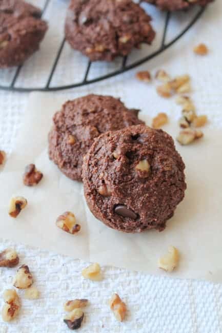 Chocolate Cream Walnut Cookies-4