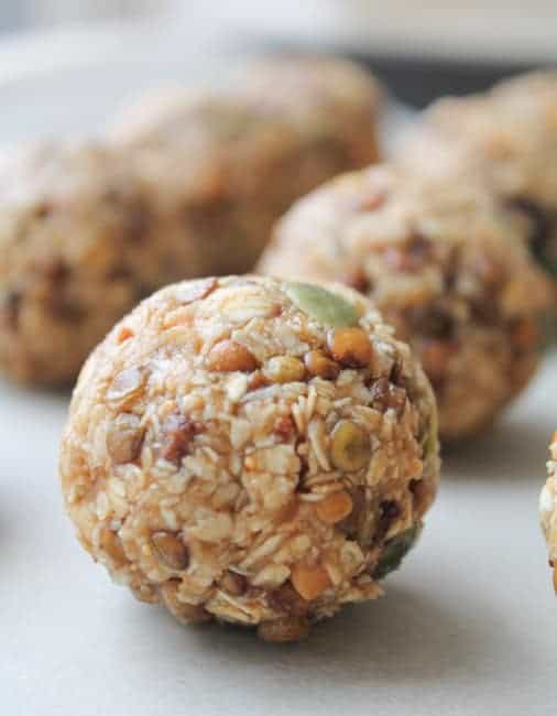Looking for a unique vegan and gluten free treat? These Crispy Lentil Energy Bites is the recipe for you! Lentils are crisped up in the oven giving these bites a one-of-a-kind flavour. #vegan #glutenfree #snacks