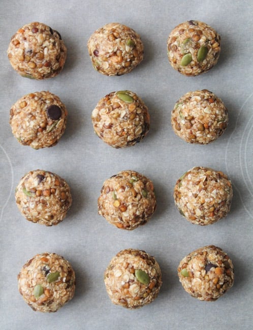 Looking for a unique vegan and gluten free treat? These Crispy Lentil Energy Bites is the recipe for you! Lentils are crisped up in the oven giving these bites a one-of-a-kind flavour. #vegan #glutenfree #snacks