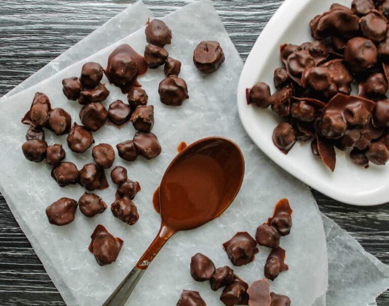 How to Make Chocolate Covered Blueberries