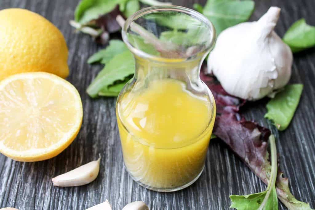 Dressing with fresh greens, lemon and garlic