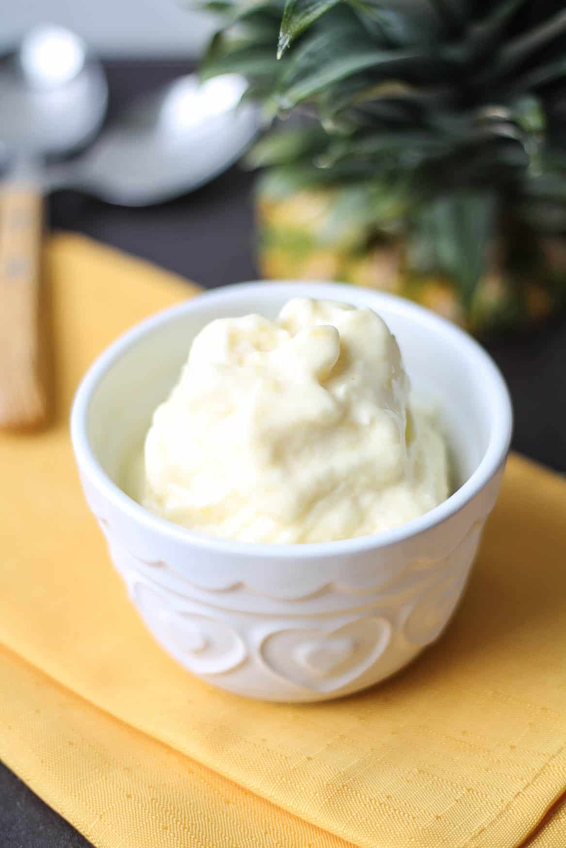 Homemade Frozen Yogurt with Pineapple easy healthy dessert