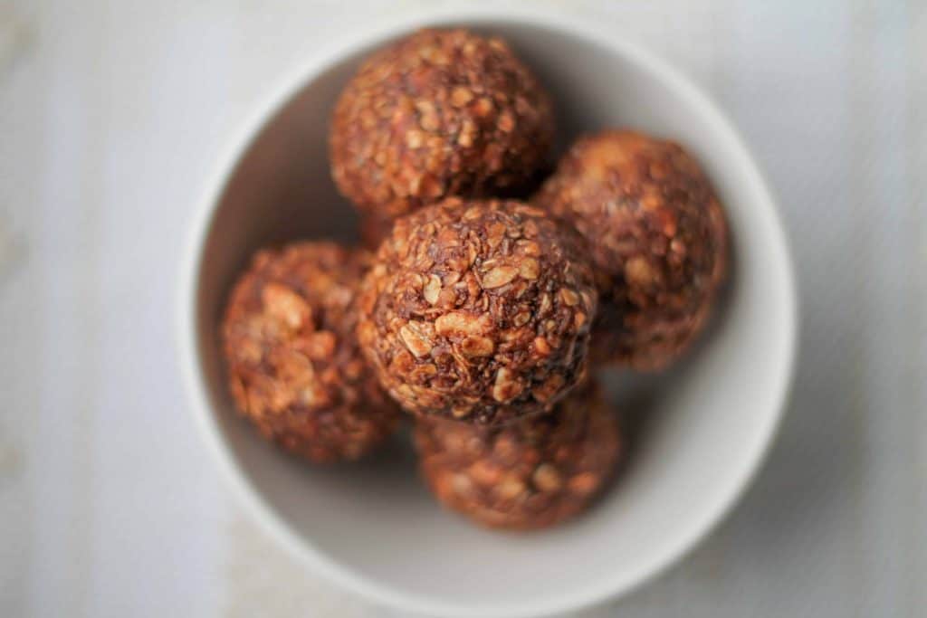 Chocolate Oat Balls