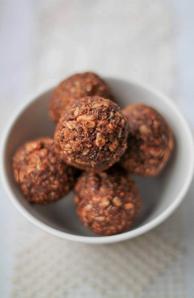 Chocolate Oat Balls