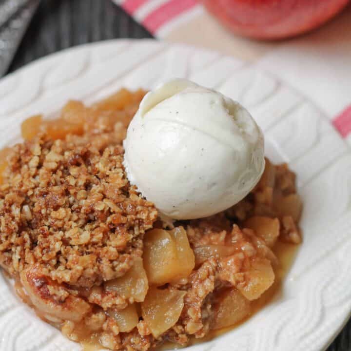 Instant Pot Apple Crumble - Vegan - The Honour System