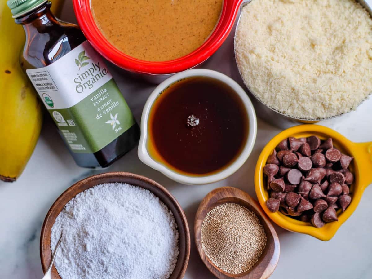 almond butter cookie ingredients.