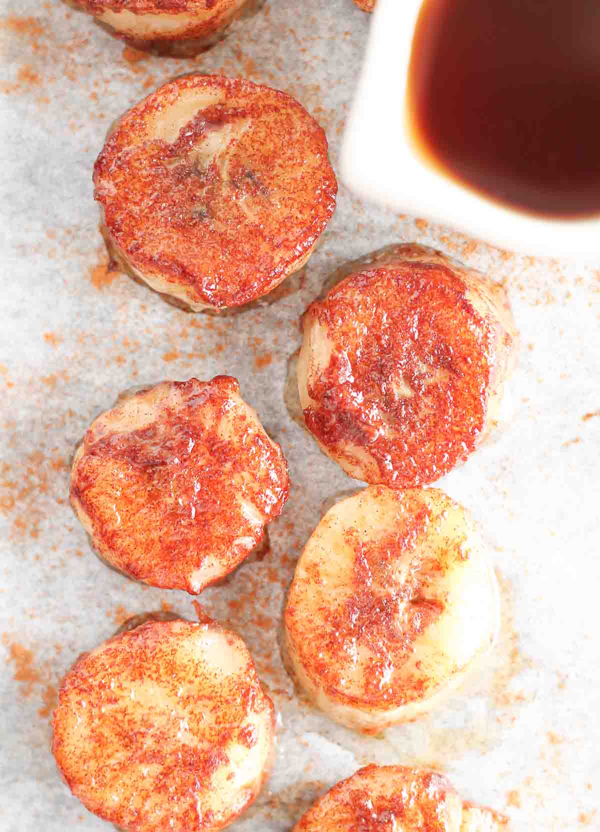 fried bananas sprinkled with cinnamon