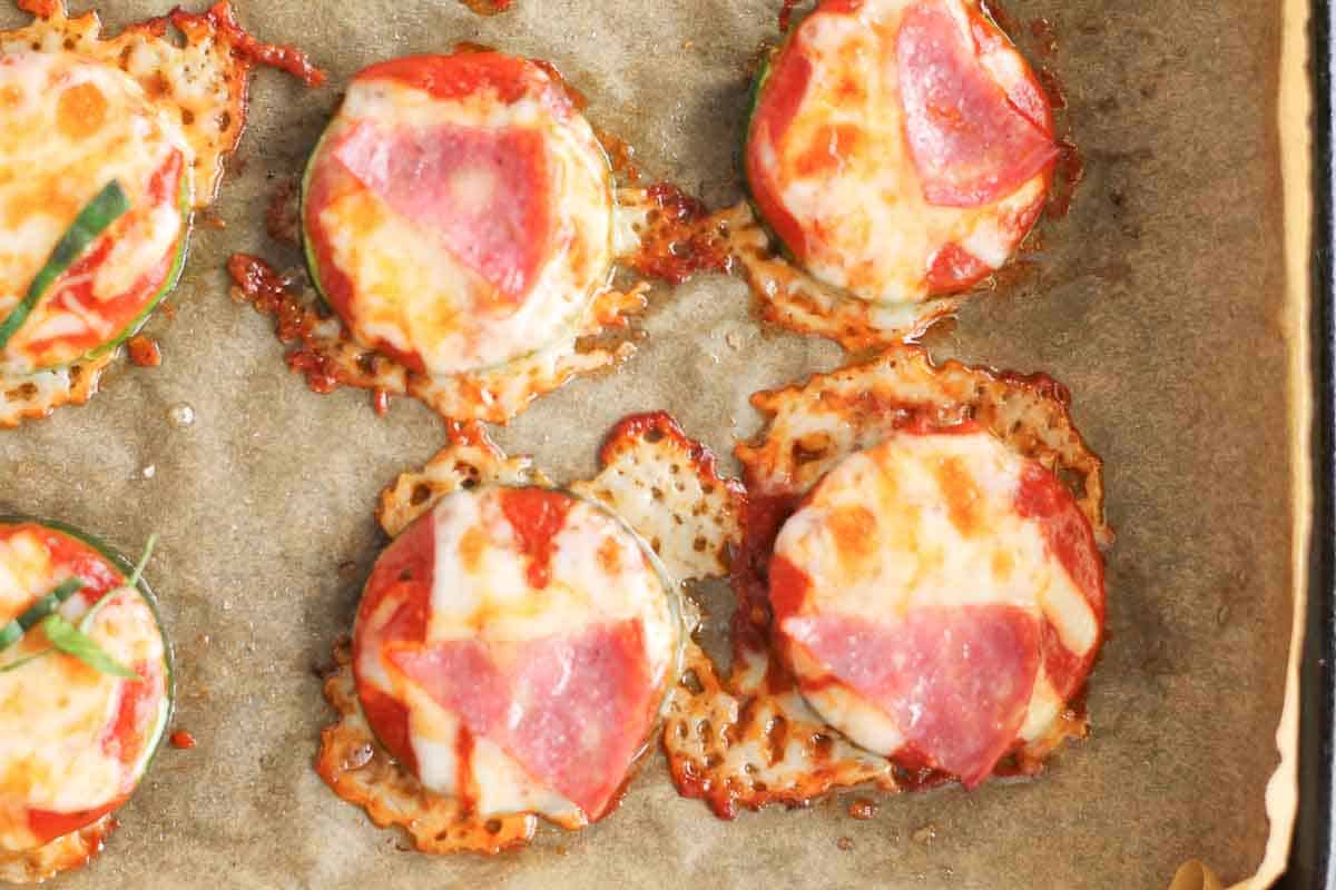 zucchini pizza bites fresh from the oven