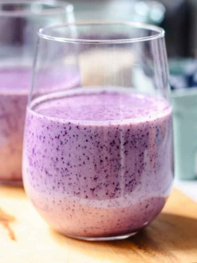 How to Make Blueberry Breakfast Smoothie – with Oatmeal!