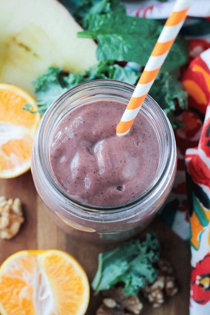 superfood weight loss smoothie in a glass.