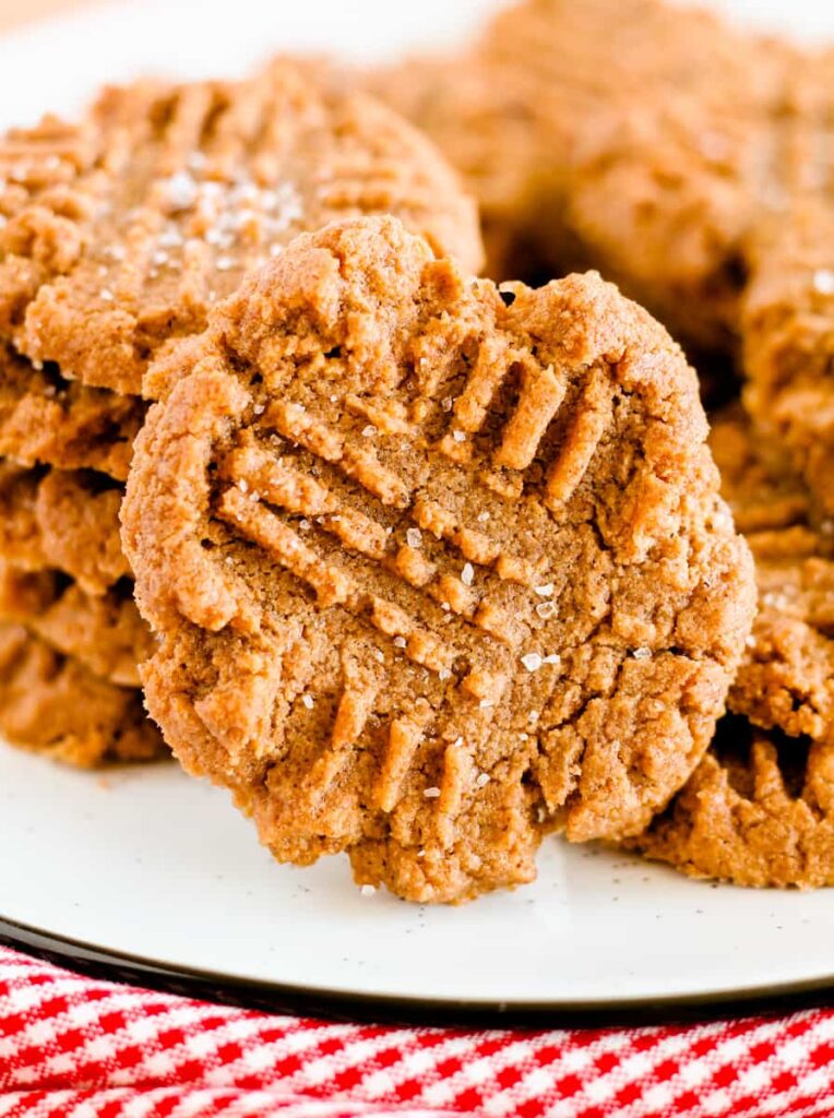 freshly baked low carb peanut butter cookies on a plate.