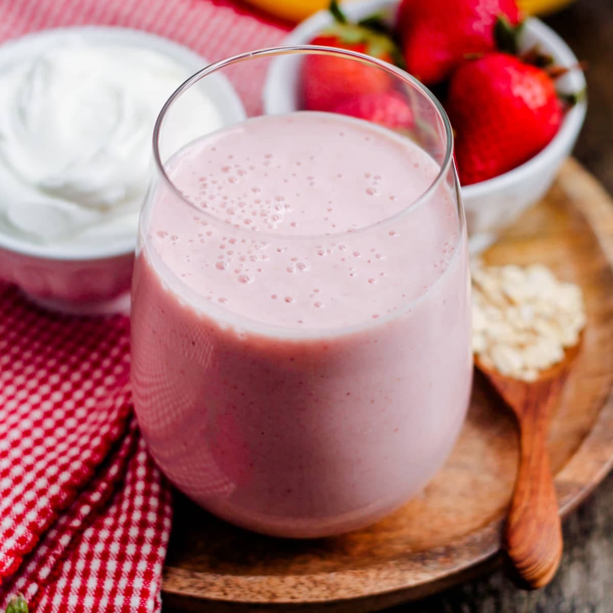 Simple Strawberry Banana Oat Smoothie - Beautiful Eats & Things