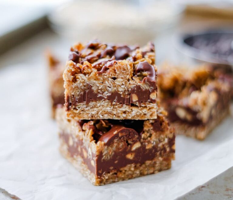 Chocolate Peanut Butter Oat Bars - The Honour System