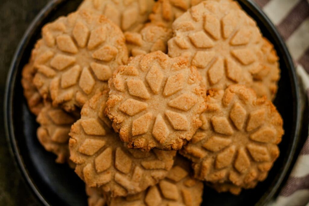 Almond Flour Ginger Cookies - The Honour System