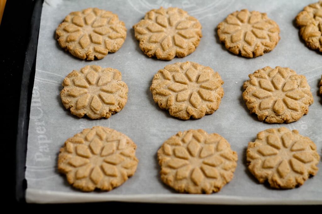 Almond Flour Ginger Cookies - The Honour System