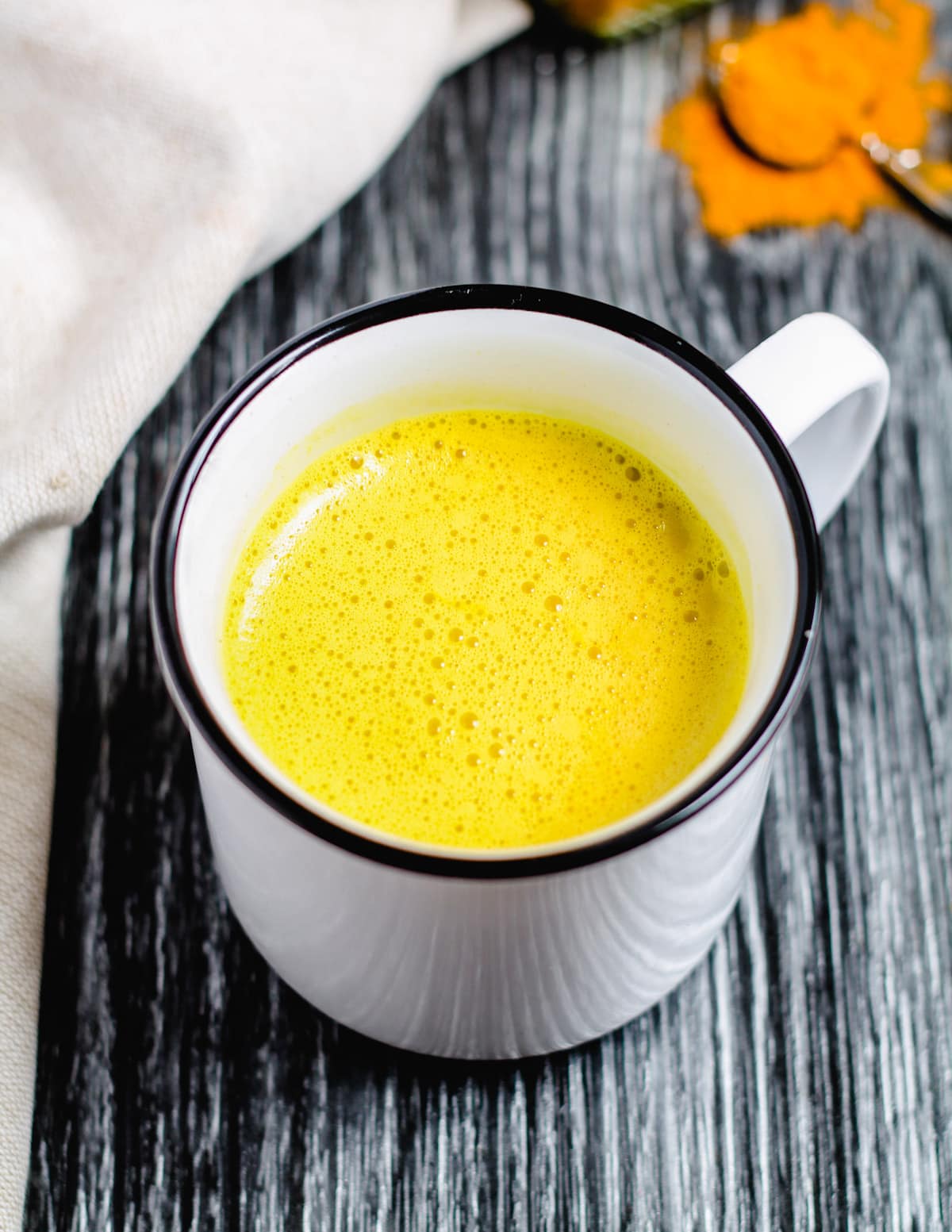 easy golden turmeric latte recipe - plays well with butter