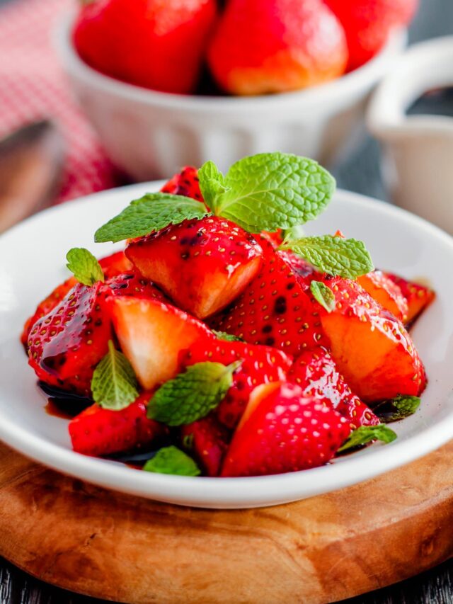 How to Make Balsamic Strawberries with Mint