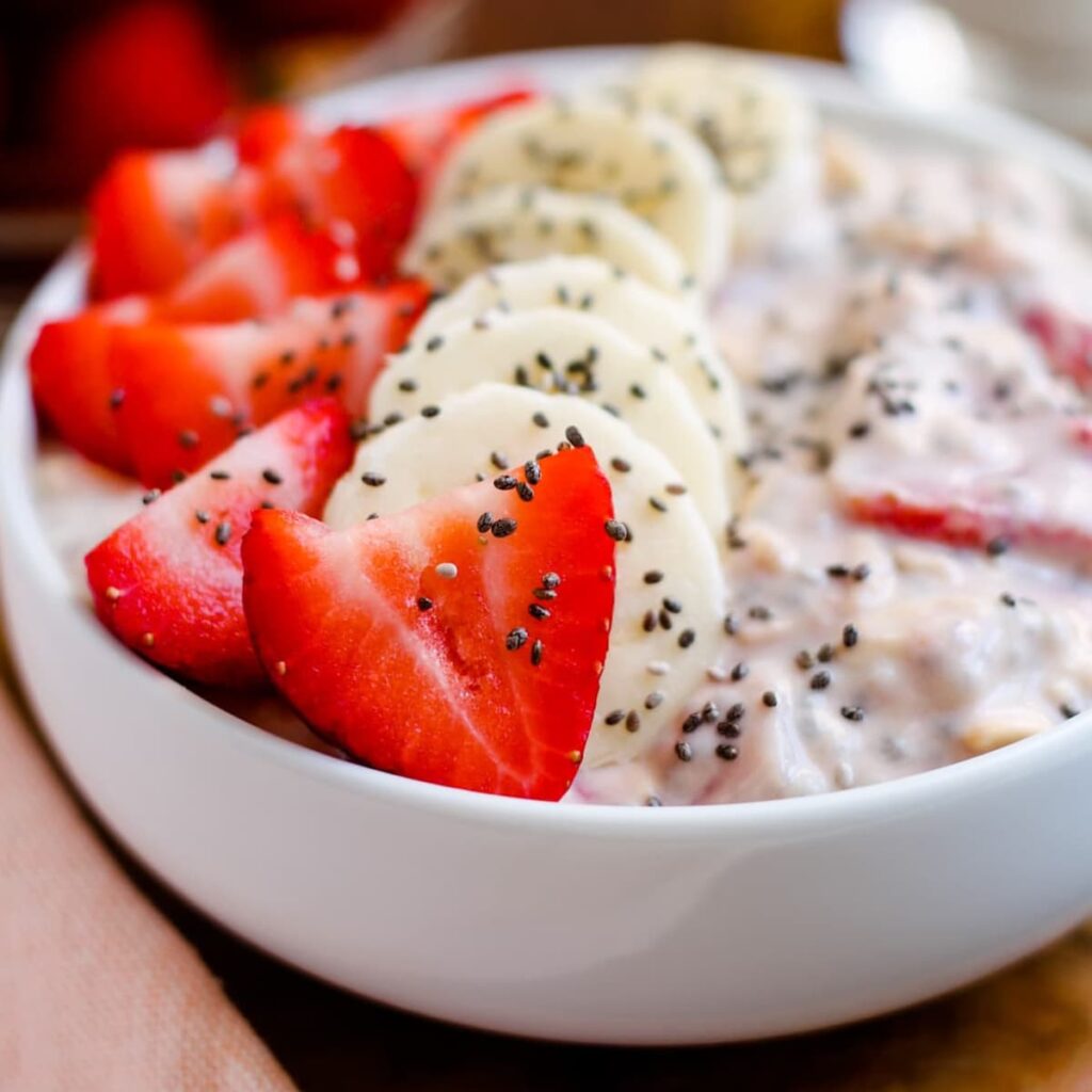 A bowl of strawberry overnight oats.