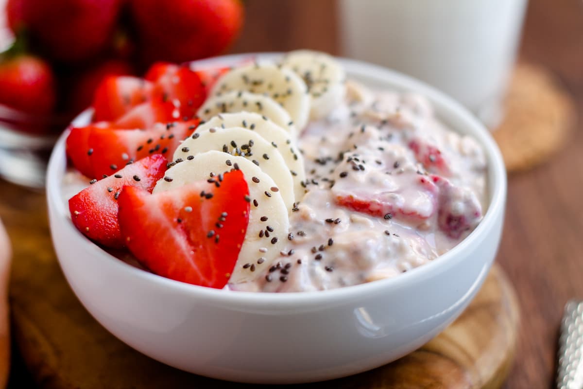 A bowl of strawberry overnight oats.
