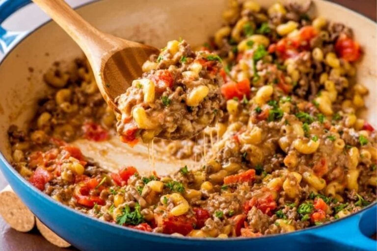 A pan of cheeseburger macaroni.