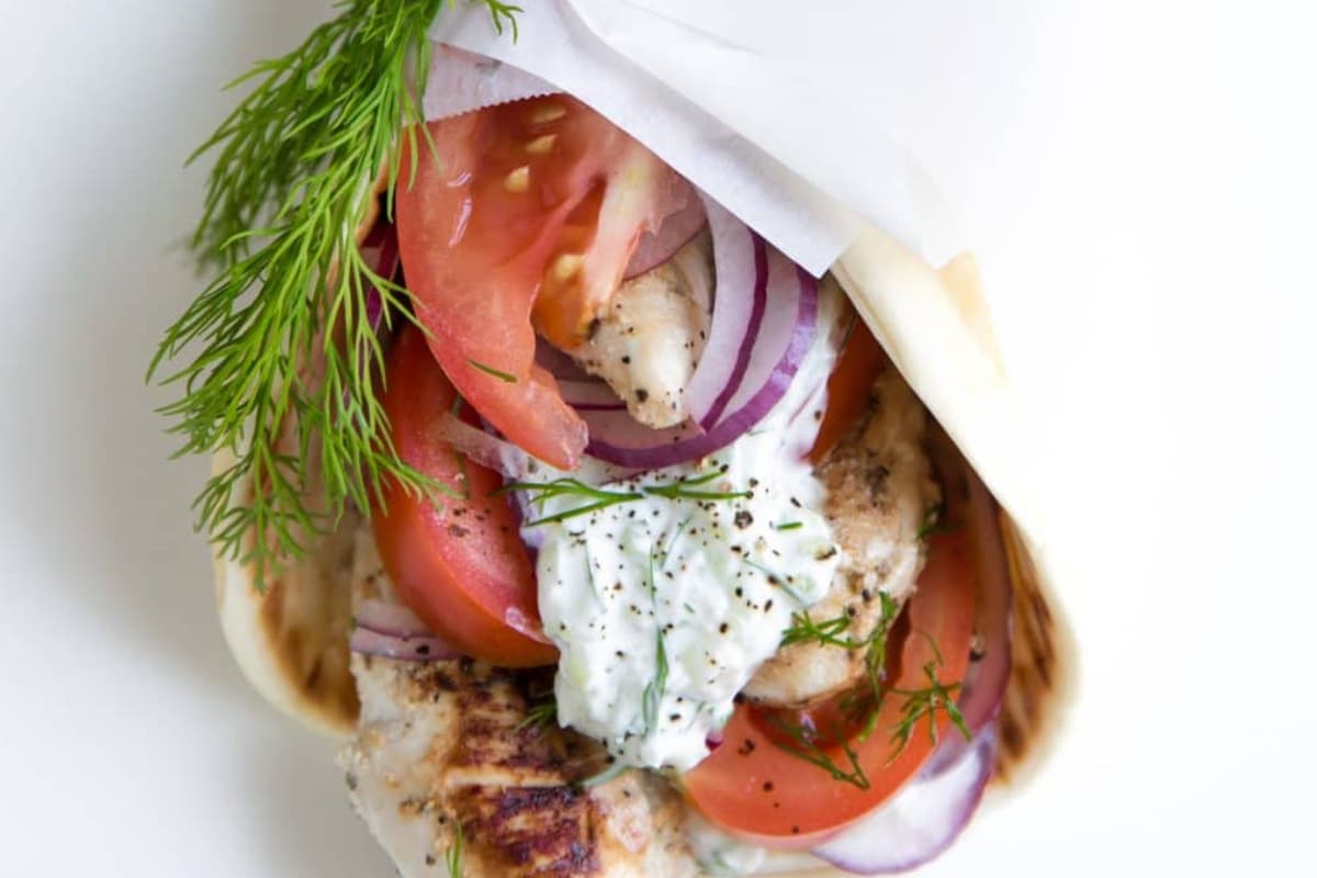 A plate of chicken gyros.