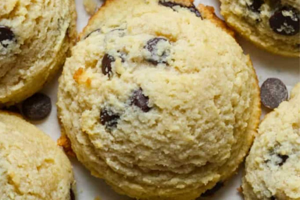 A plate of low carb cookies.