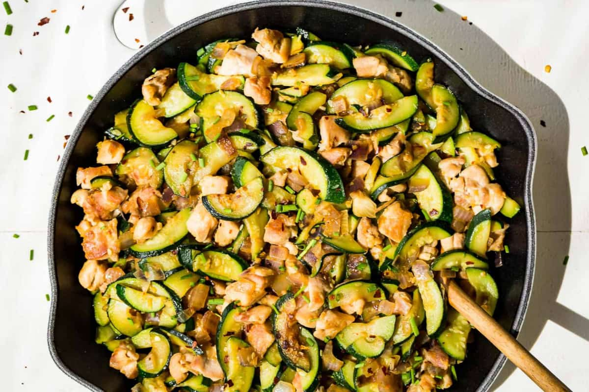 A pan of zucchini stir fry.