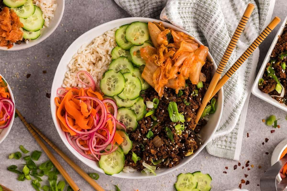 Overhead image of beef bulgogi bowls.