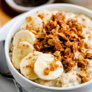 A bowl of peanut butter banana overnight oats.