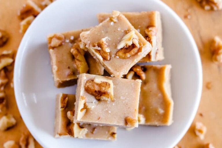 A plate of tahini fudge.