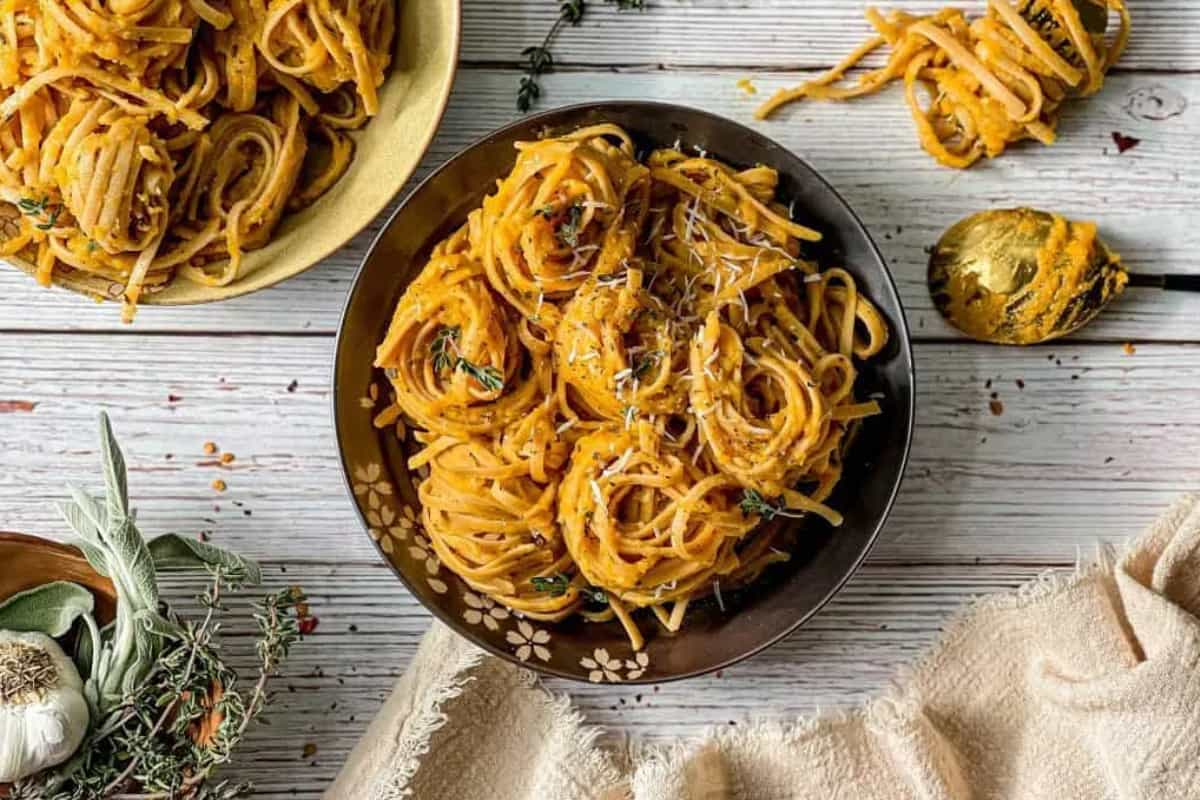 A bowl of butternut squash pasta.