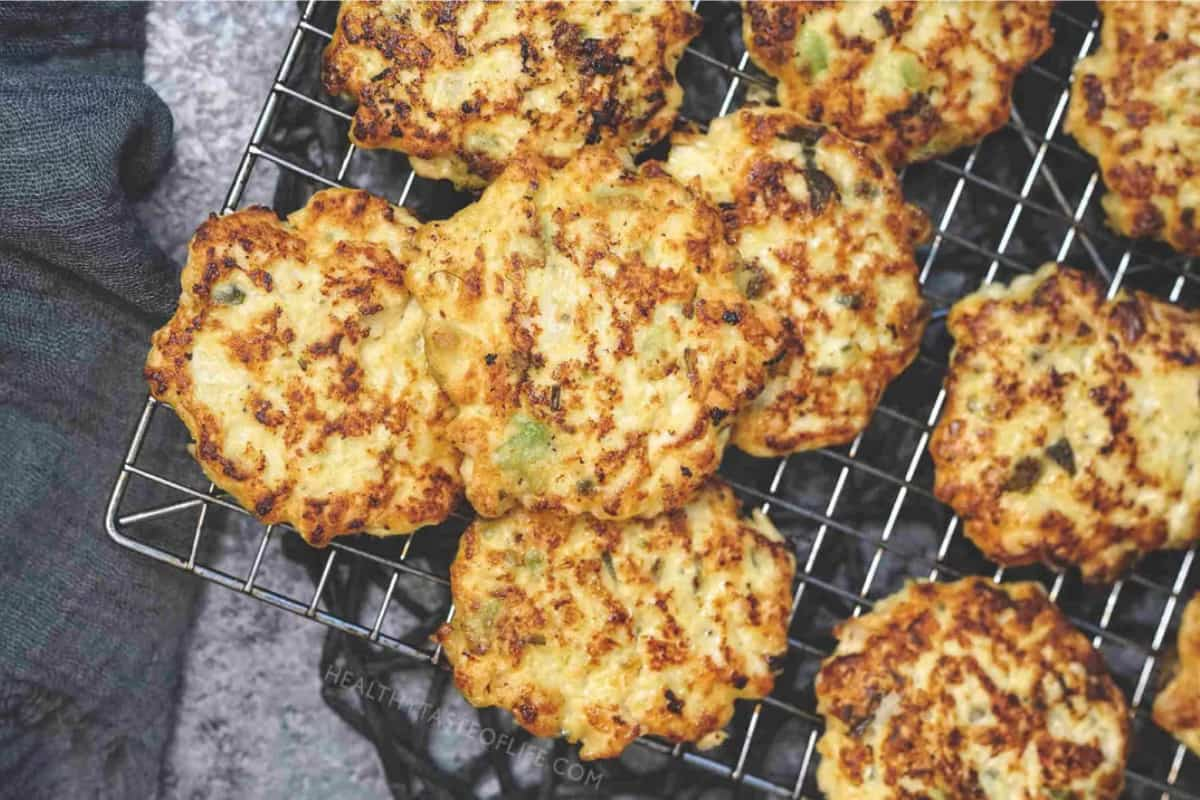 A plate of chicken fritters.