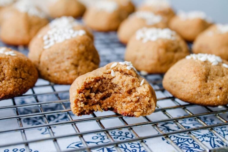 A tray of tahini cookies.