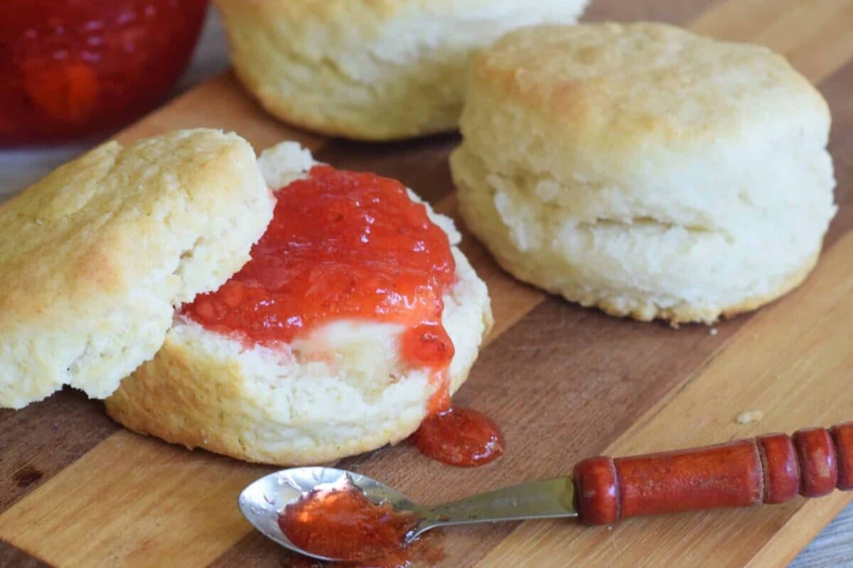 A plate of 2-ingredient biscuits.