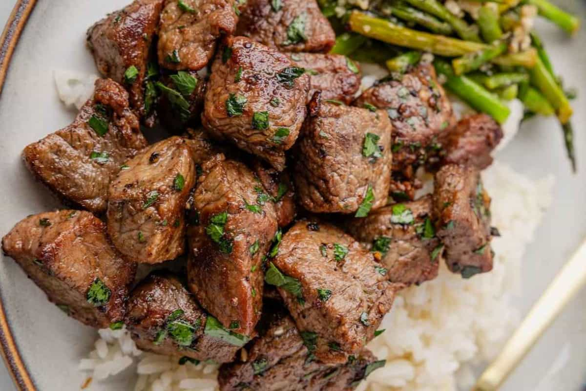 A plate of beef tenderloin tips.