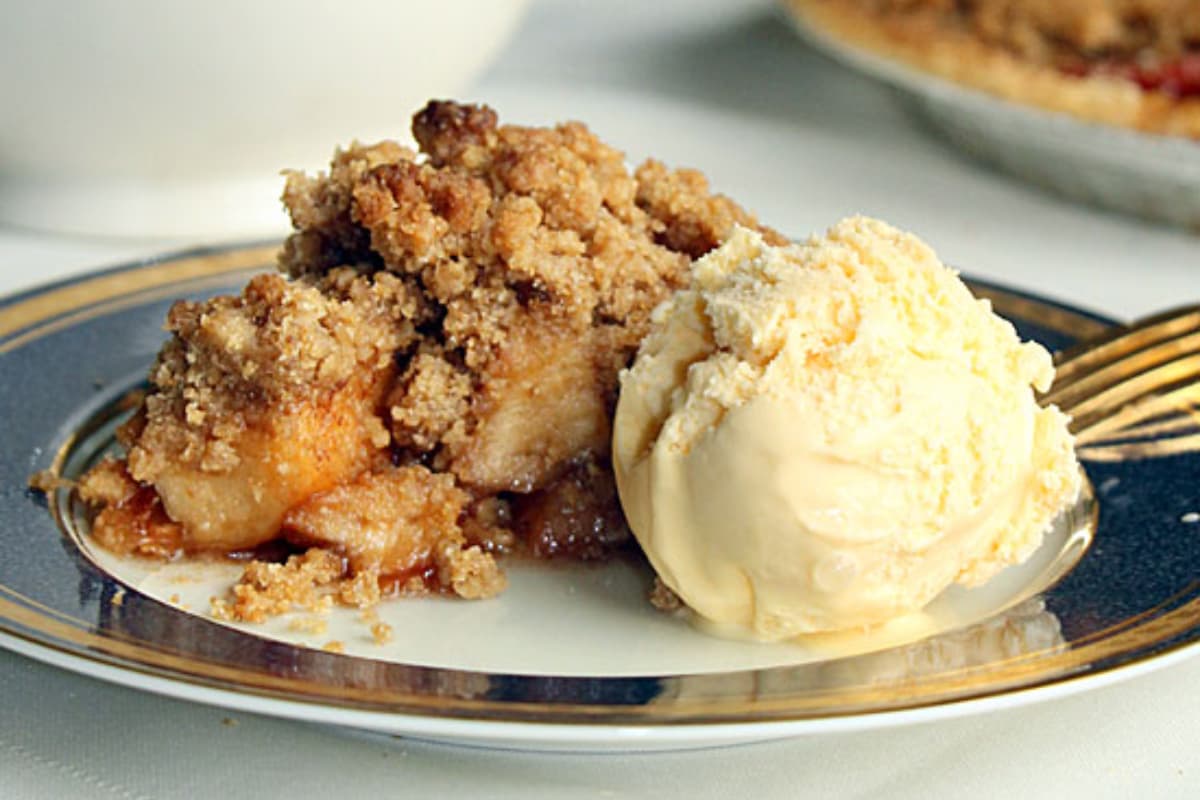 A plate of Betty Crocker apple pie.