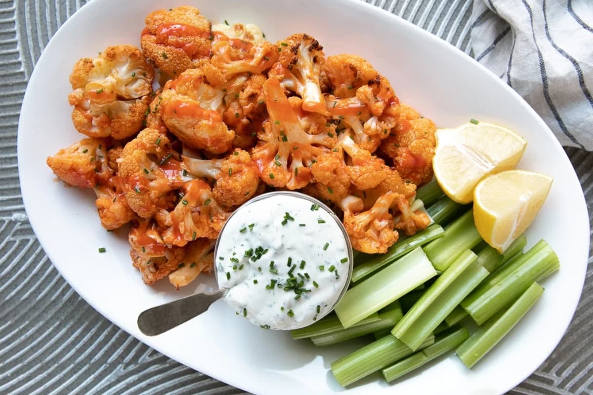 A platter of buffalo cauliflower.