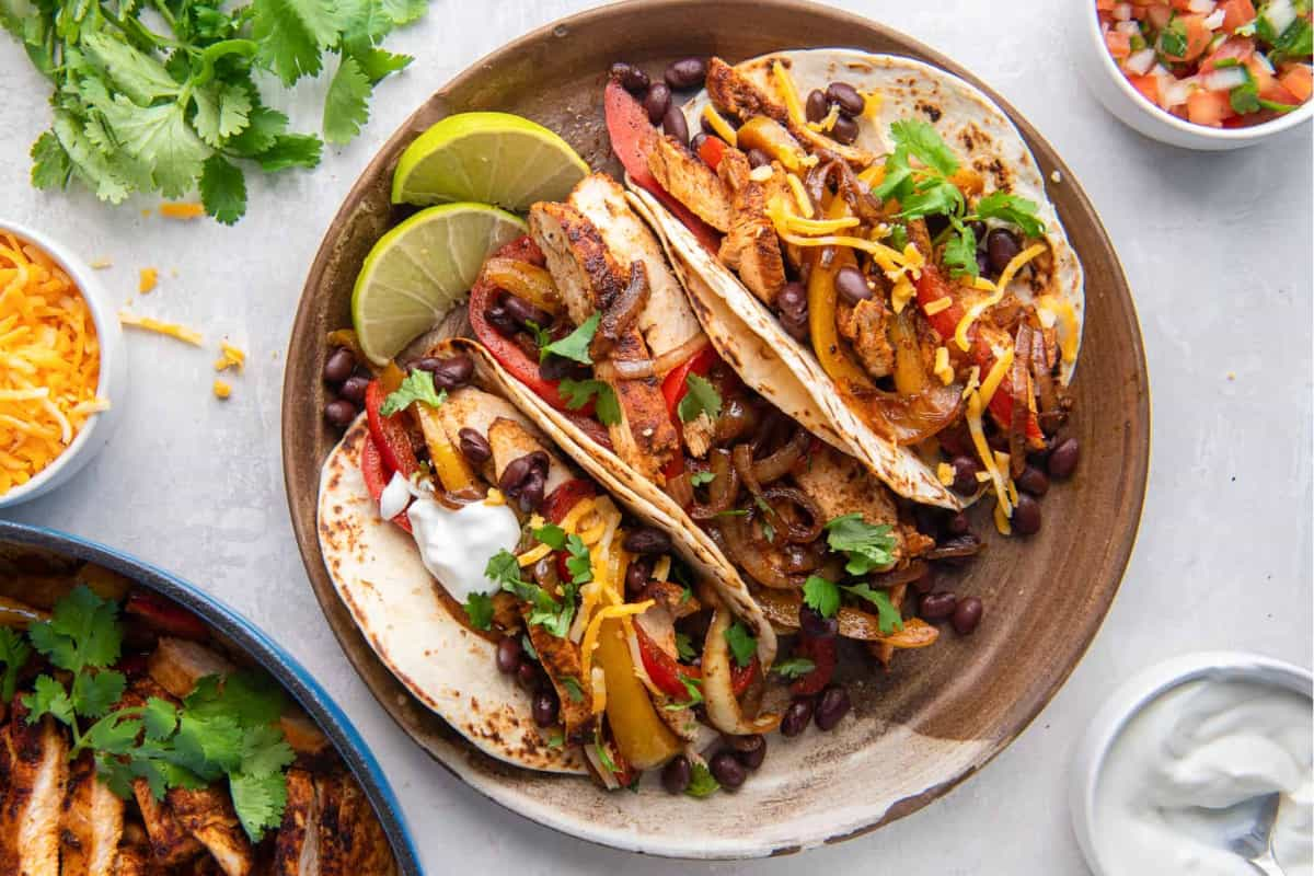 A plate of chicken fajitas.