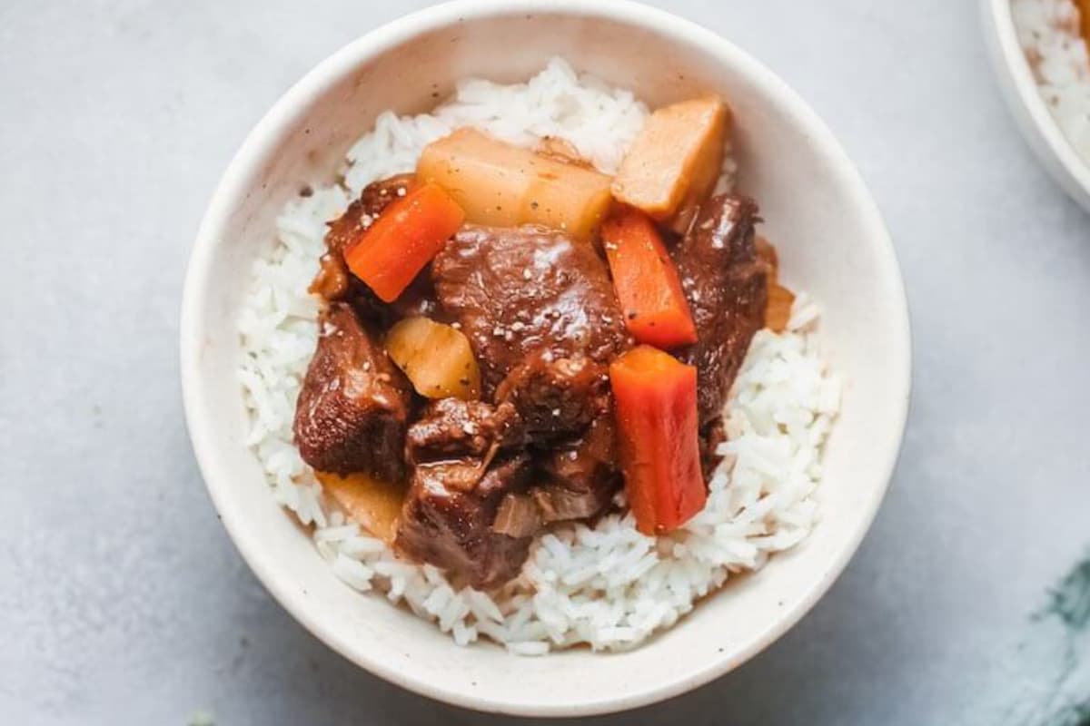 A bowl of Hawaiian beef stew.