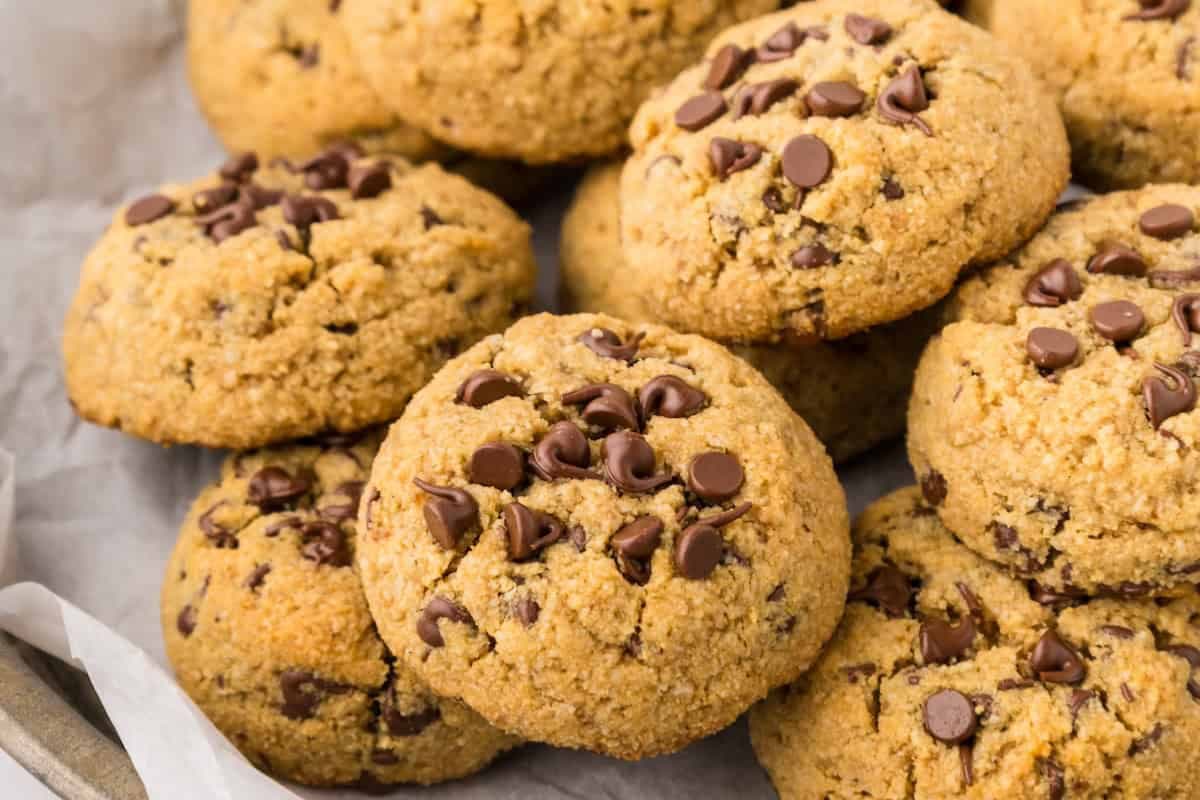 A bowl of healthy chocolate chip cookies.