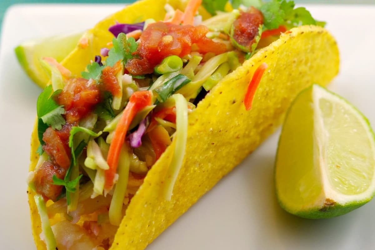 A plate of fish tacos.