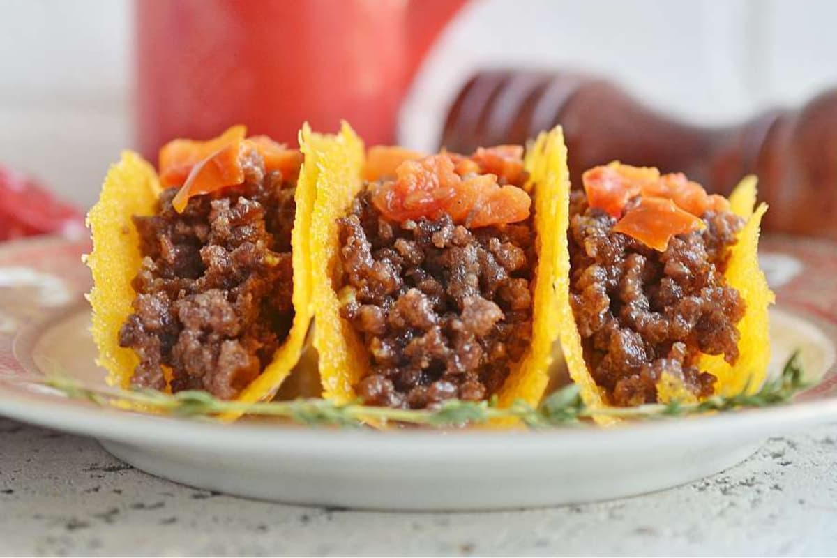 A plate of keto tacos.