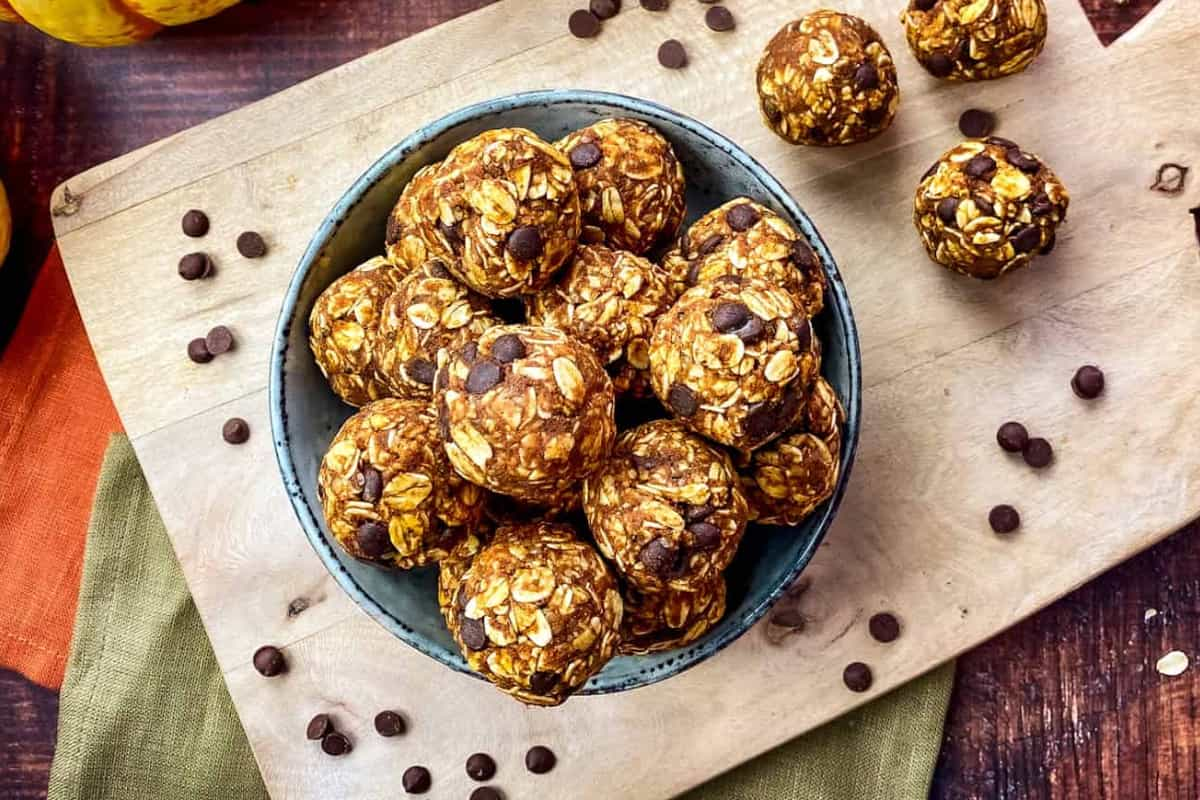 A tray of pumpkin balls.