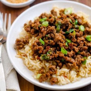 Spicy sesame ground beef bowls on a table.