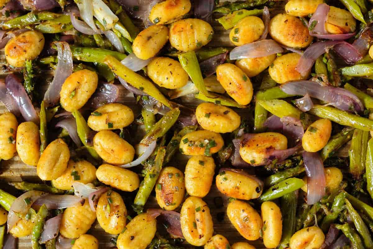 Overhead sheet pan asparagus.