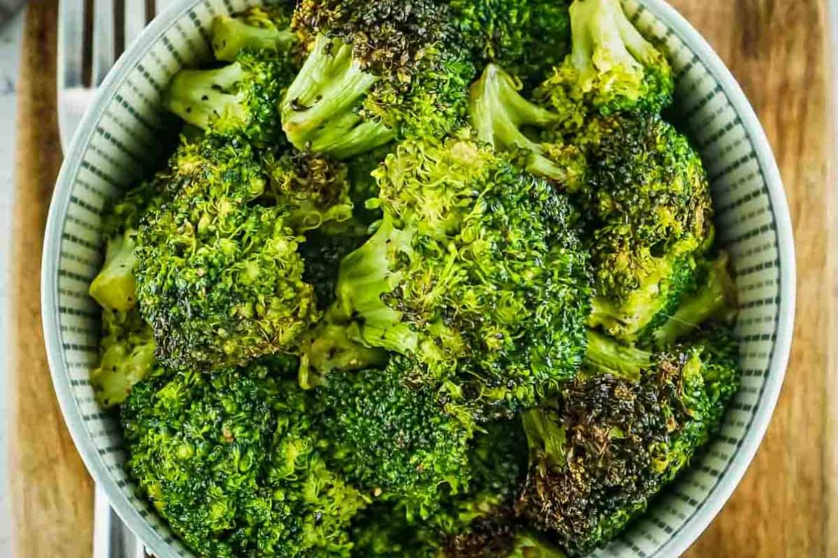 A bowl of air fryer broccoli.