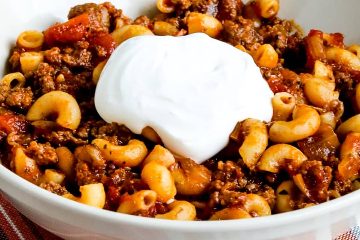 A bowl of hamburger goulash.