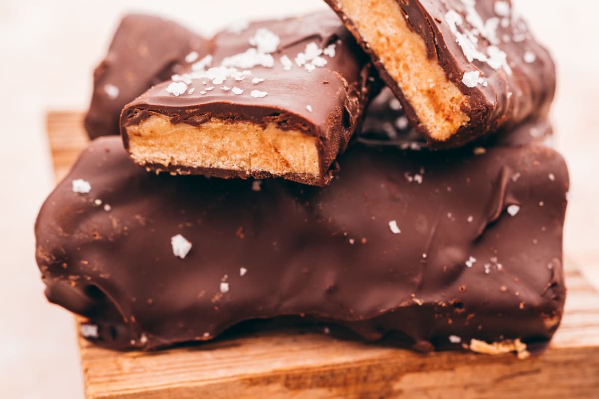 A tray of high protein twix bars.